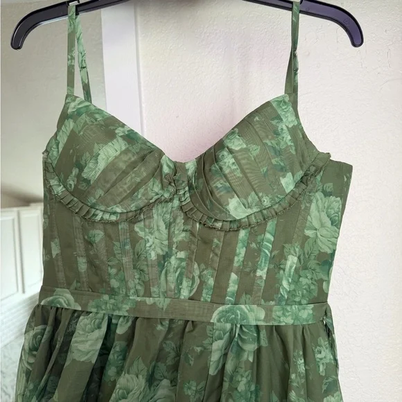 Green Floral Cottagecore Etheral Forest Fairy Vibes Formal Dress – NWT - Picture 3 of 11